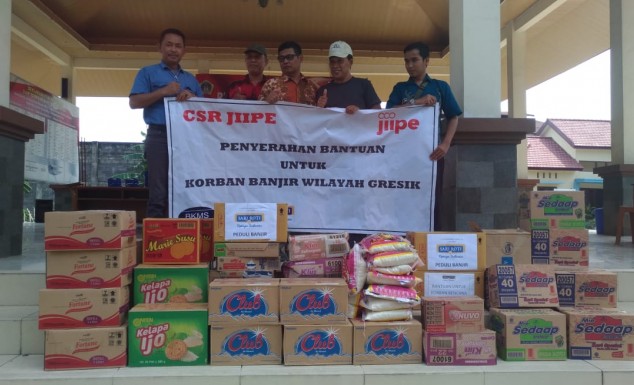 Basic Food Assistance Still Arriving for Flood Victims