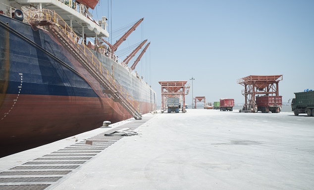 ​Manyar Port in the JIIPE Gresik Industrial Estate Becomes the Highest Dry Loading Port and Unloading