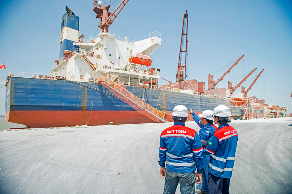 在泗水的JIIPE Gresik工業區發展業務